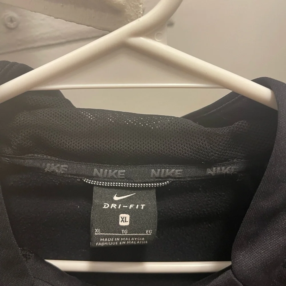 NIKE BIG KIDS DRI-FIT PULLOVER HOODIE XL BLK & WHITE - Picture 3 of 5